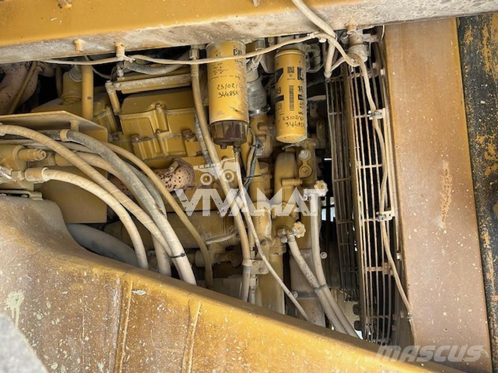 Komatsu HD325-6KE Dumpere