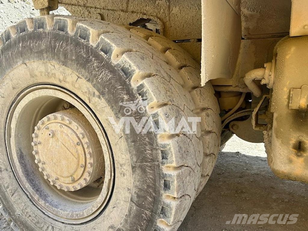 Komatsu HD325-6KE Dumpere