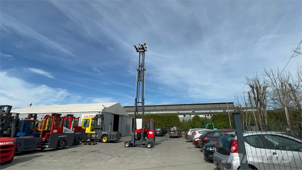 Combilift [UltraForklifts] C4000  *9.3m Triplex 4-way reach trucks