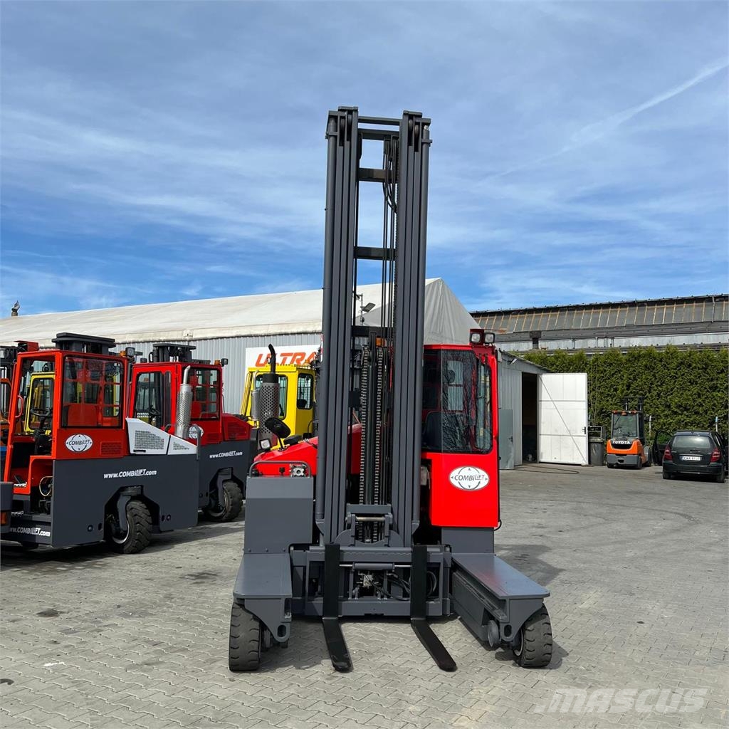 Combilift [UltraForklifts] C4000  *9.3m Triplex 4-way reach trucks