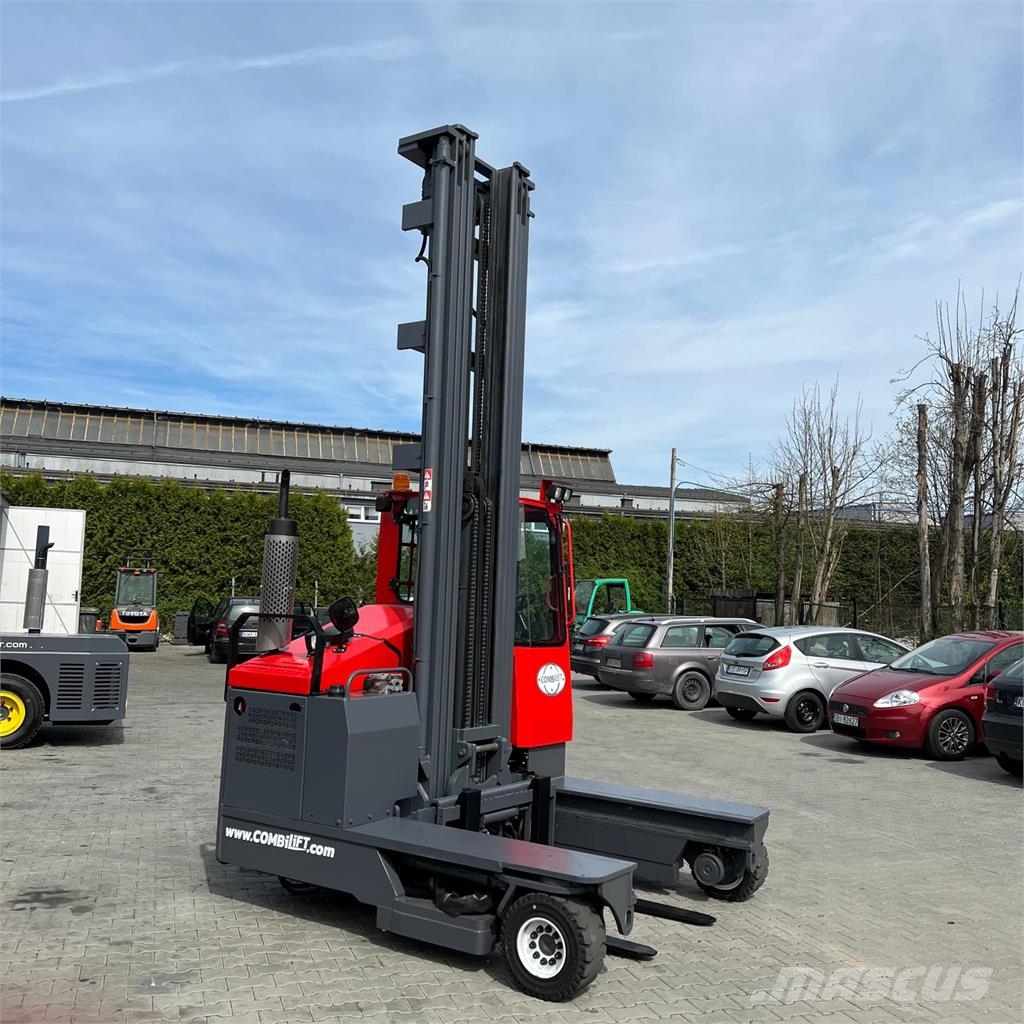 Combilift [UltraForklifts] C4000  *9.3m Triplex 4-way reach truck