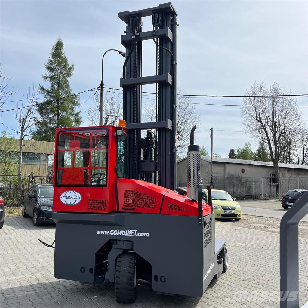 Combilift [UltraForklifts] C4000  *9.3m Triplex 4-way reach truck
