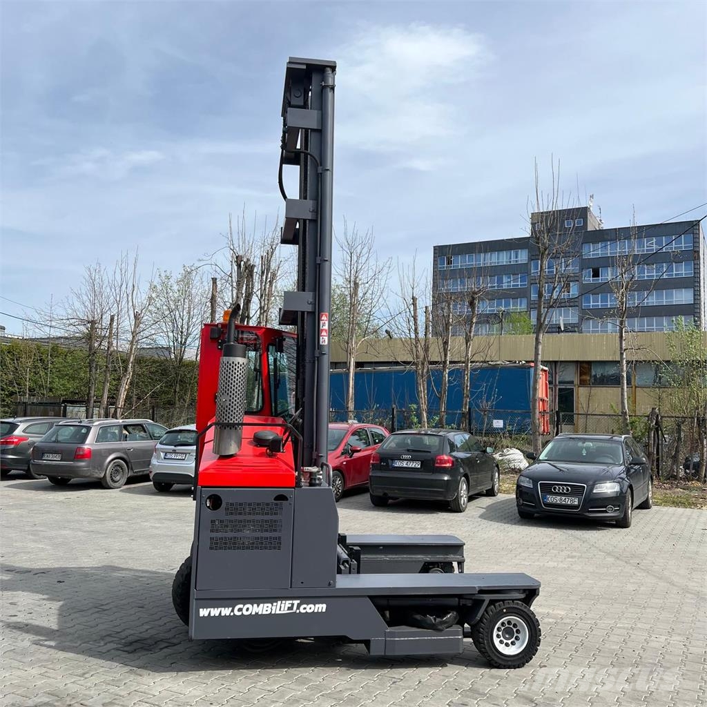 Combilift [UltraForklifts] C4000  *9.3m Triplex 4-way reach truck