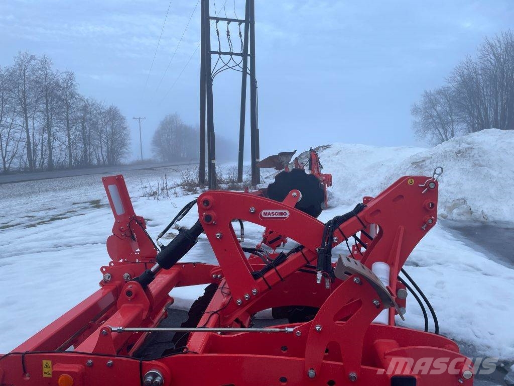 Maschio Veloce 300 Randaalid
