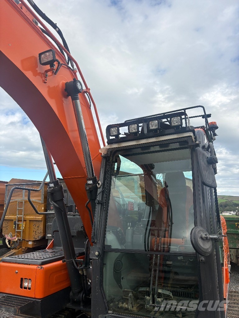 Doosan DX140LC-5 Pelle sur chenilles
