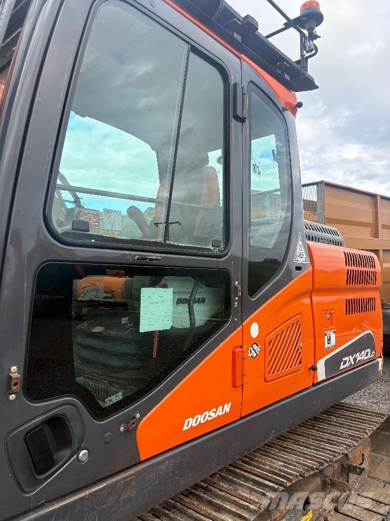 Doosan DX140LC-5 Pelle sur chenilles