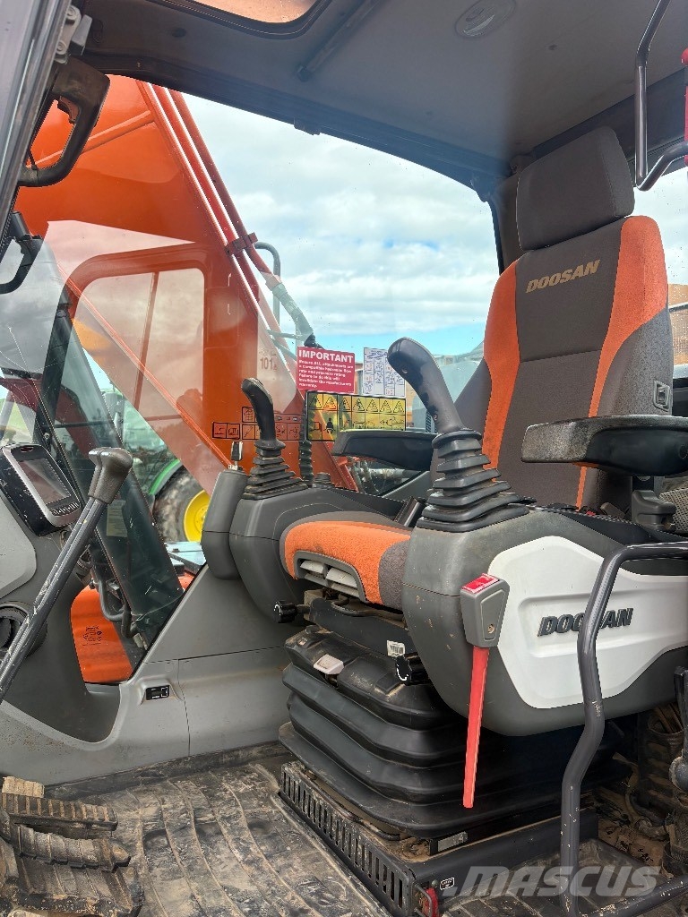Doosan DX140LC-5 Pelle sur chenilles