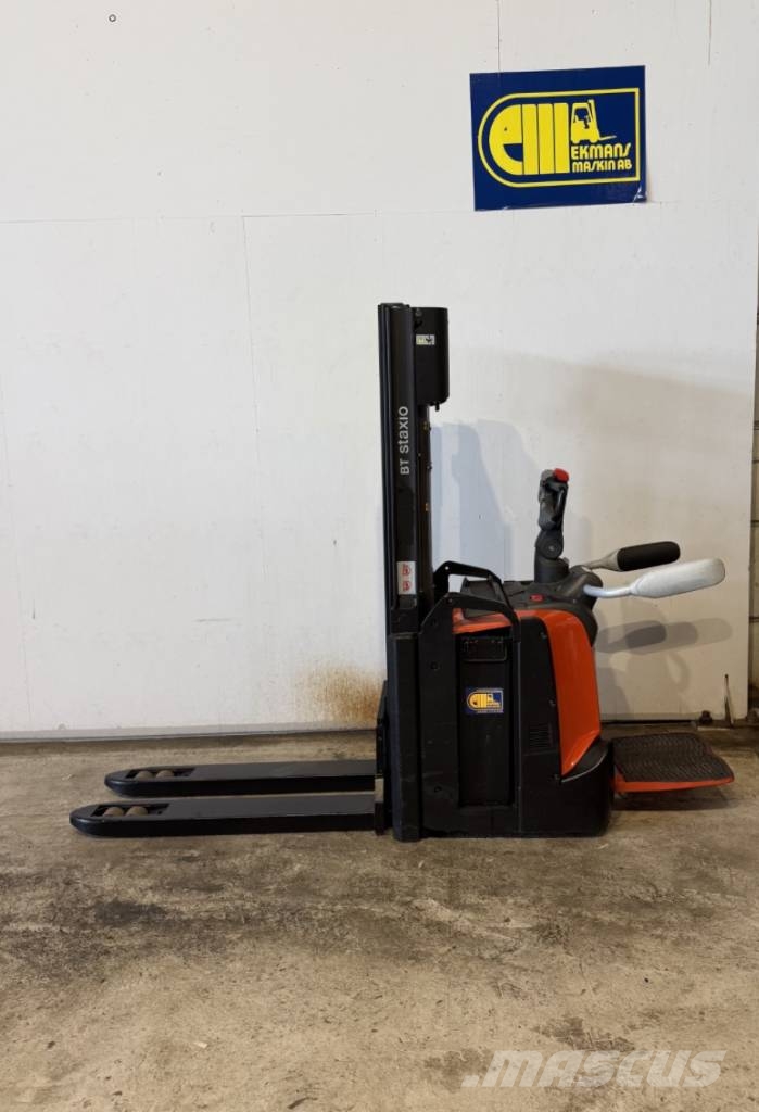 BT truck SPE 120L Pedestrian stacker