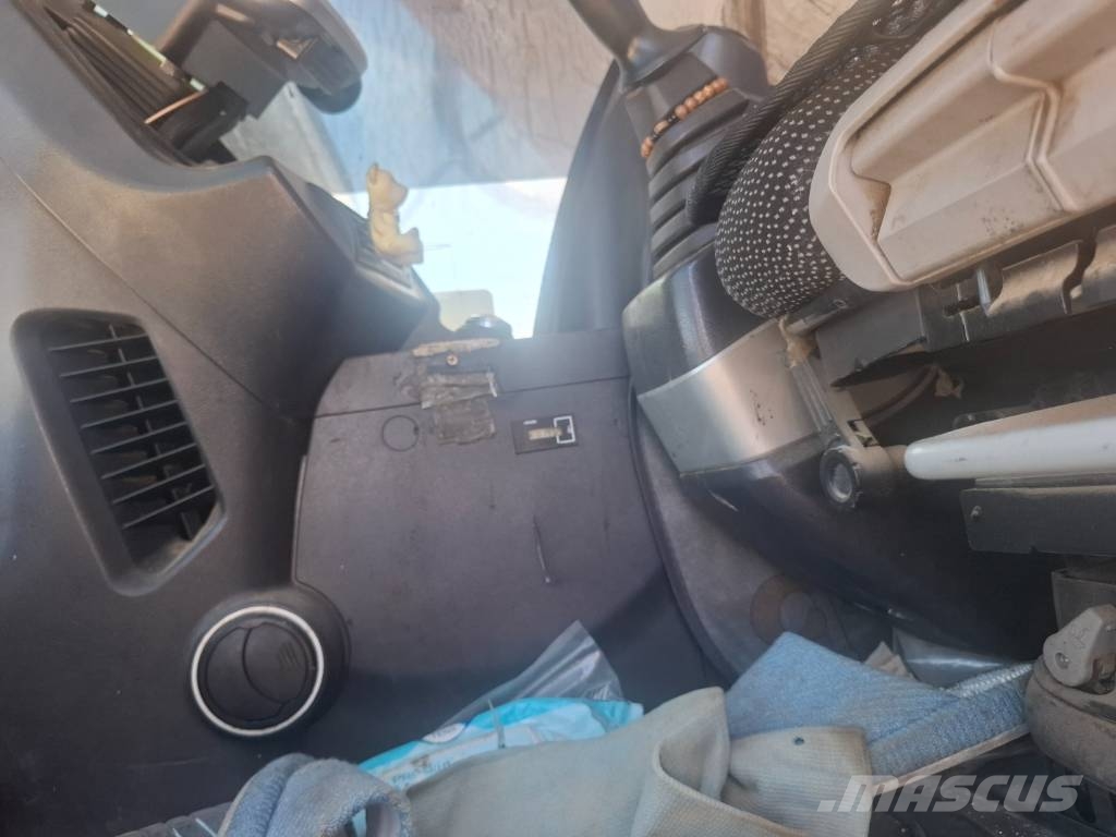 Hyundai HX 300 Paletli ekskavatörler