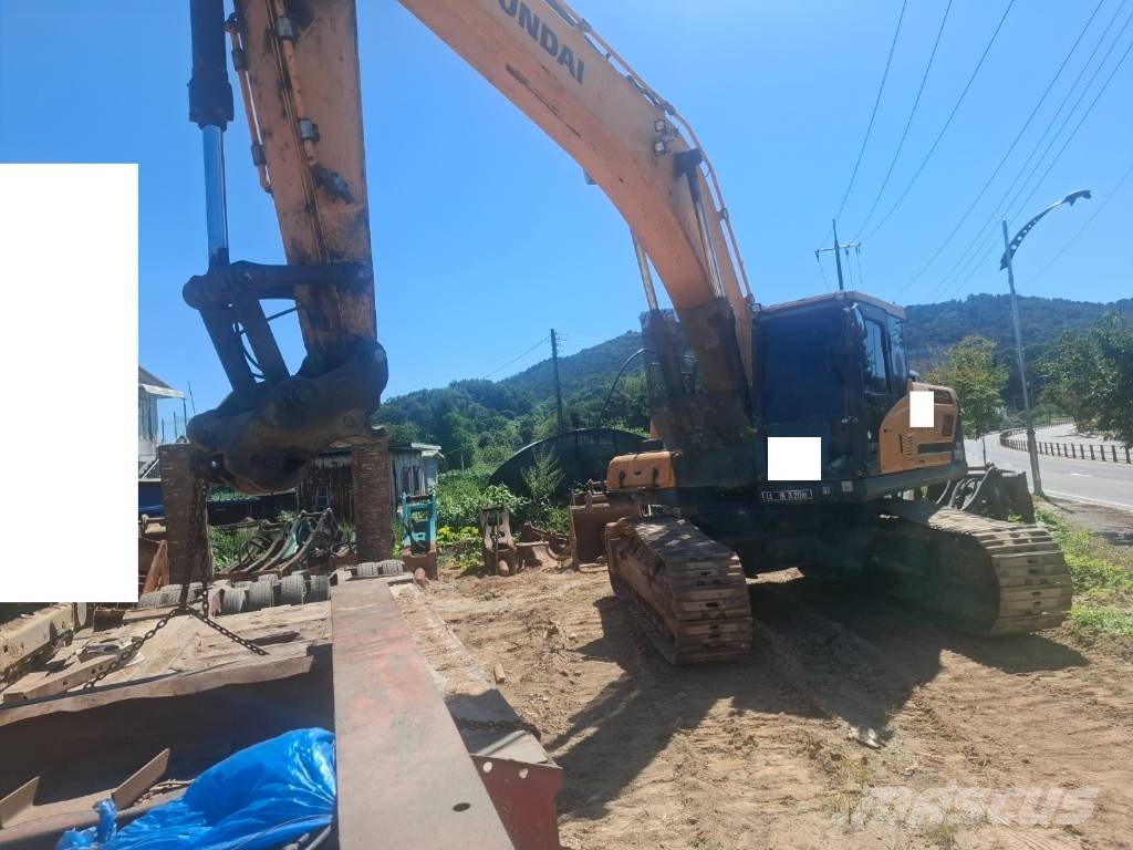 Hyundai HX 300 Paletli ekskavatörler
