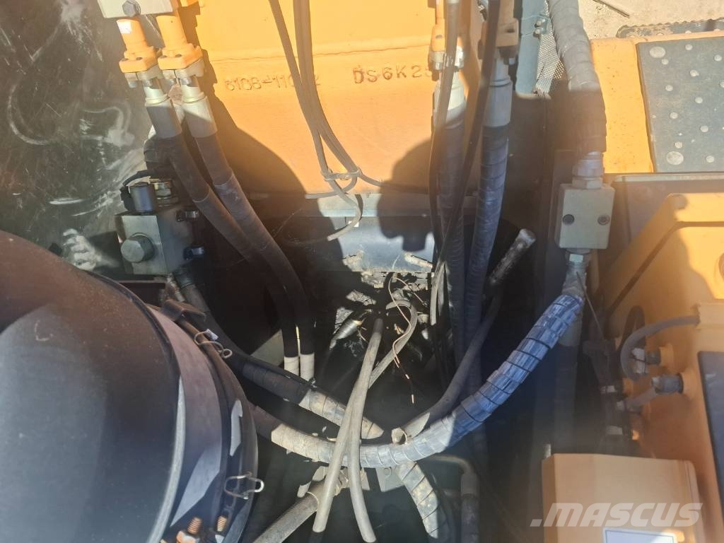 Hyundai HX 300 Paletli ekskavatörler