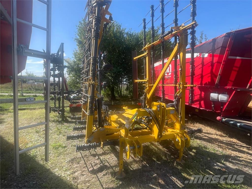 Claydon StrawHarrow 9 Andre Jordforbedrings maskiner og ekstrautstyr