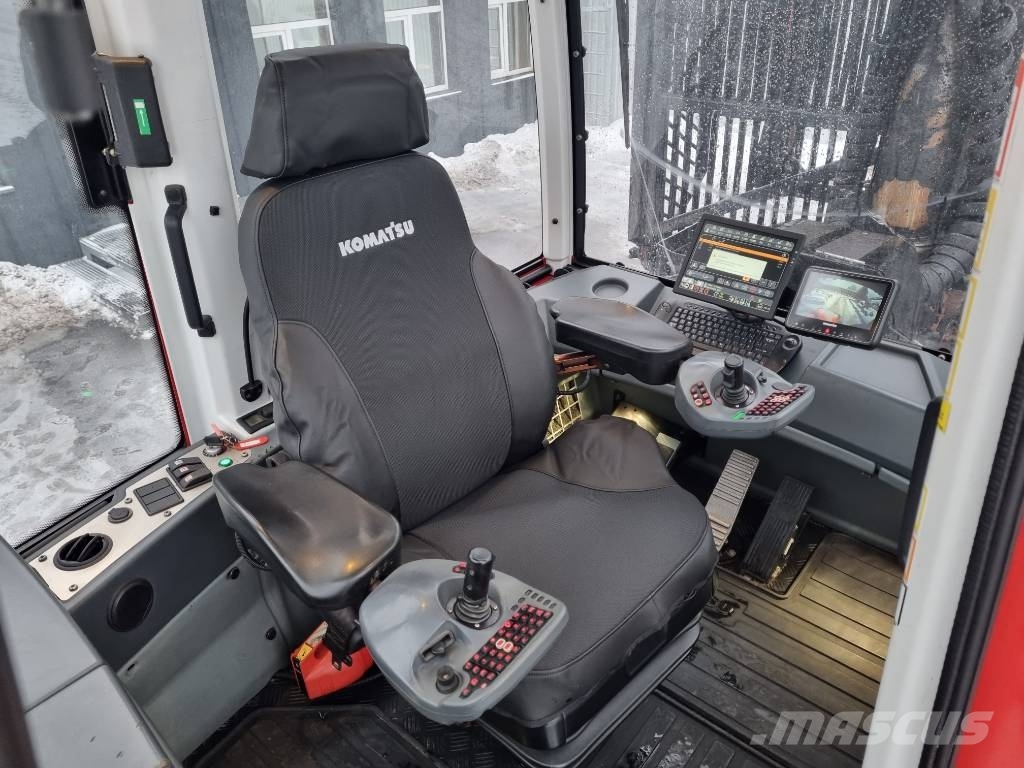 Komatsu 865 원목 포워더