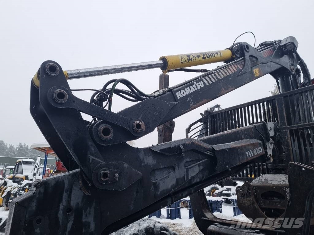 Komatsu 865 원목 포워더