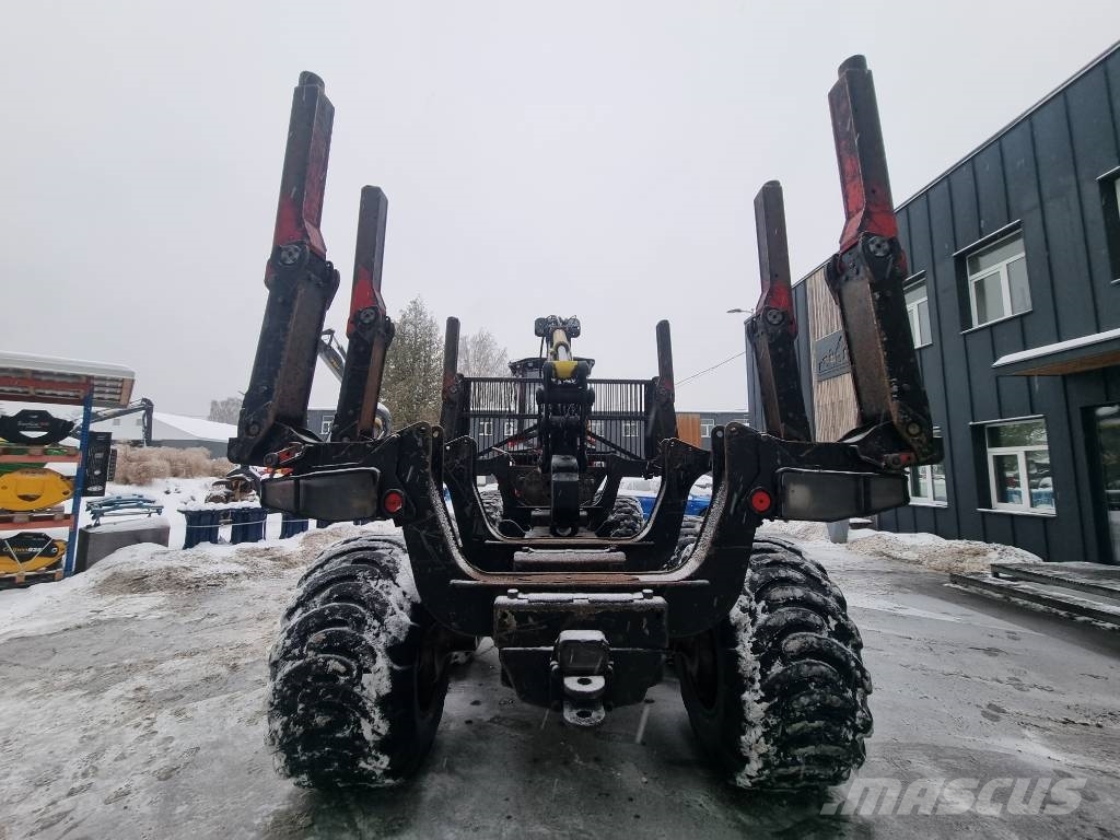 Komatsu 865 원목 포워더