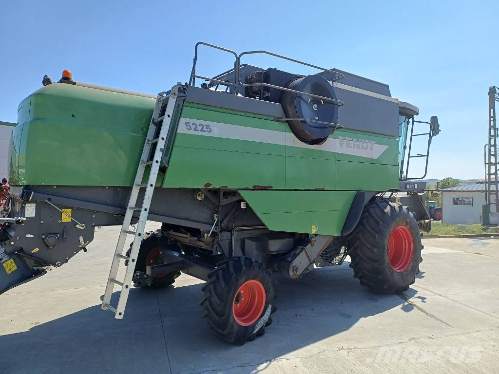 Fendt 5225 E Combine harvesters