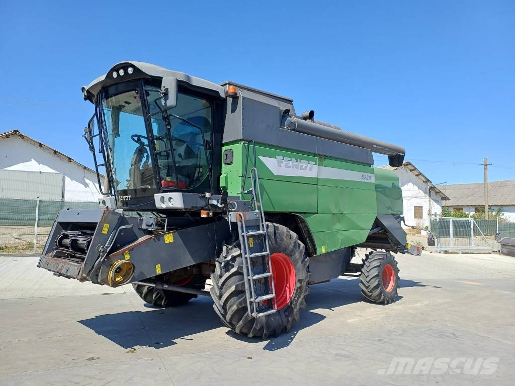 Fendt 5225 E Combine harvesters