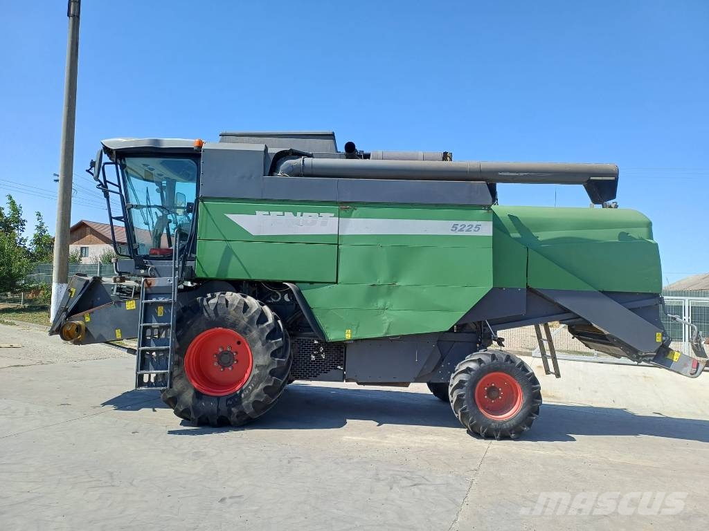 Fendt 5225 E Combine harvesters