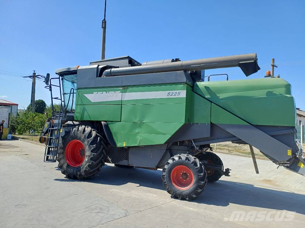 Fendt 5225 E Combine harvesters