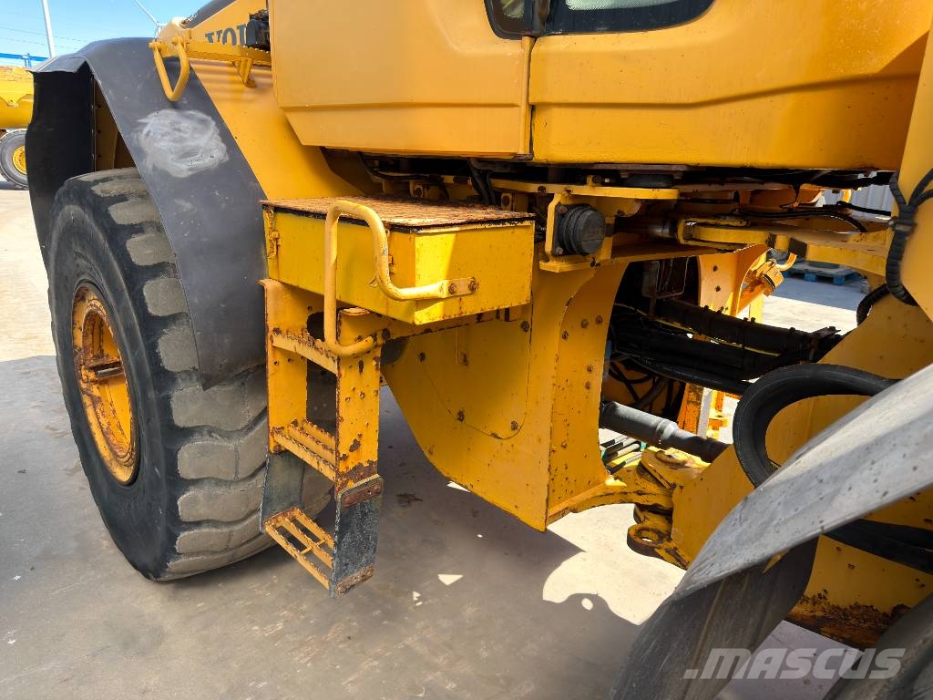 Volvo L120F Rataslaadurid
