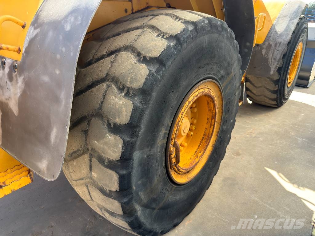 Volvo L120F Rataslaadurid