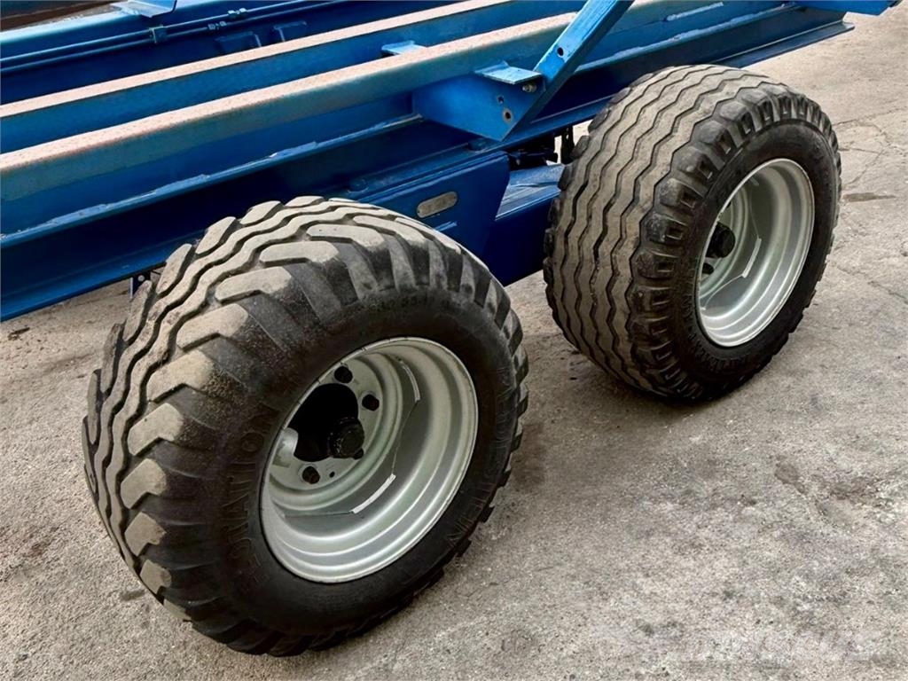 HKM RBL 2x8.2 - Ballensammelwagen Ostale poljoprivredne mašine