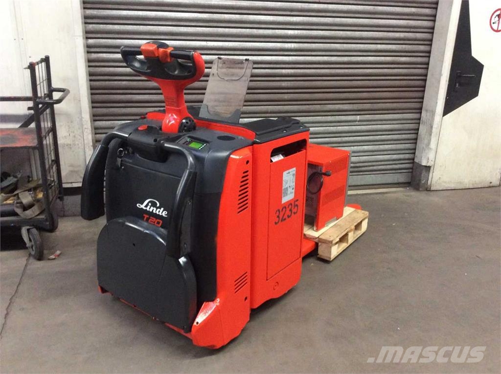 Linde T20AP Lavansiirtotrukit ajotasolla