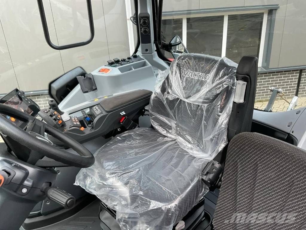 Valtra Q225 ACTIE! Traktorer