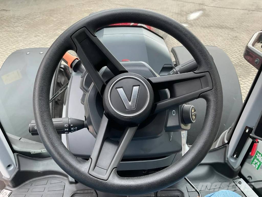 Valtra Q225 ACTIE! Traktorer