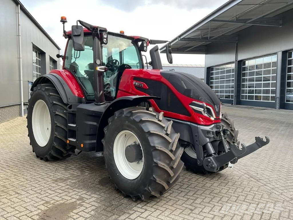 Valtra Q225 ACTIE! Traktorer