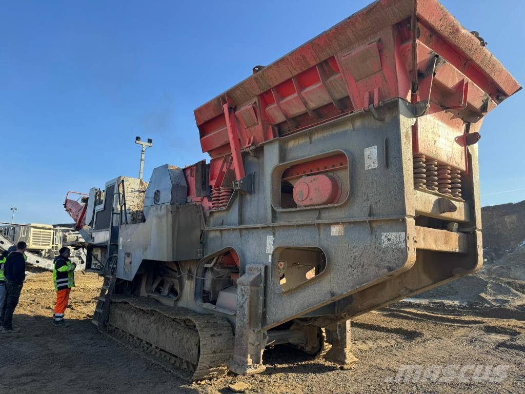 Sandvik QJ 341 الكسارات المتنقلة