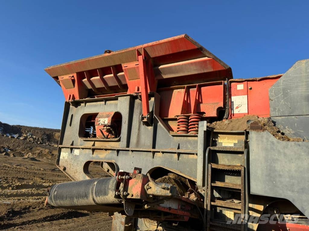 Sandvik QJ 341 الكسارات المتنقلة