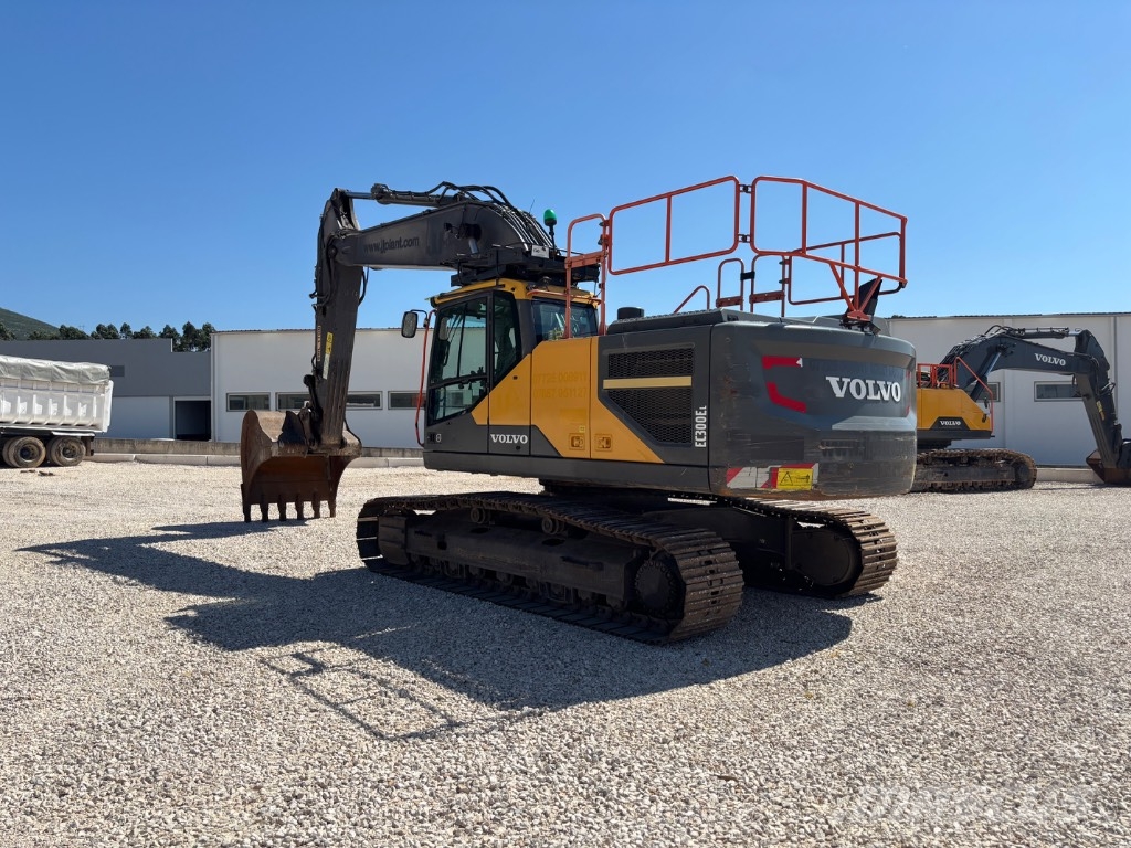 Volvo EC 300 EL Гусеничні екскаватори