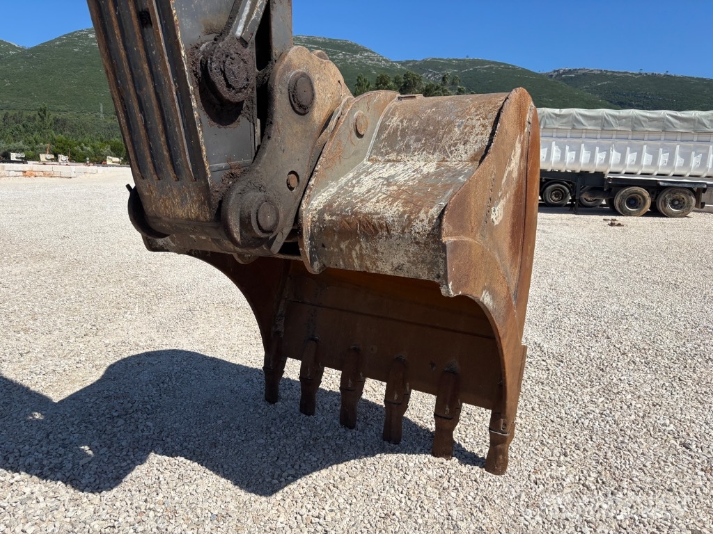 Volvo EC 300 EL Гусеничні екскаватори