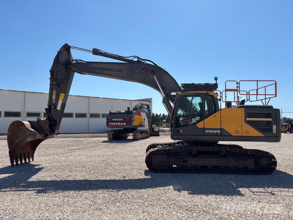 Volvo EC 300 EL Гусеничні екскаватори