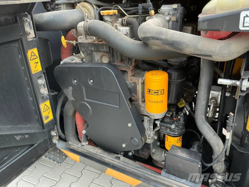 JCB 555-210 R مناولات متداخلة