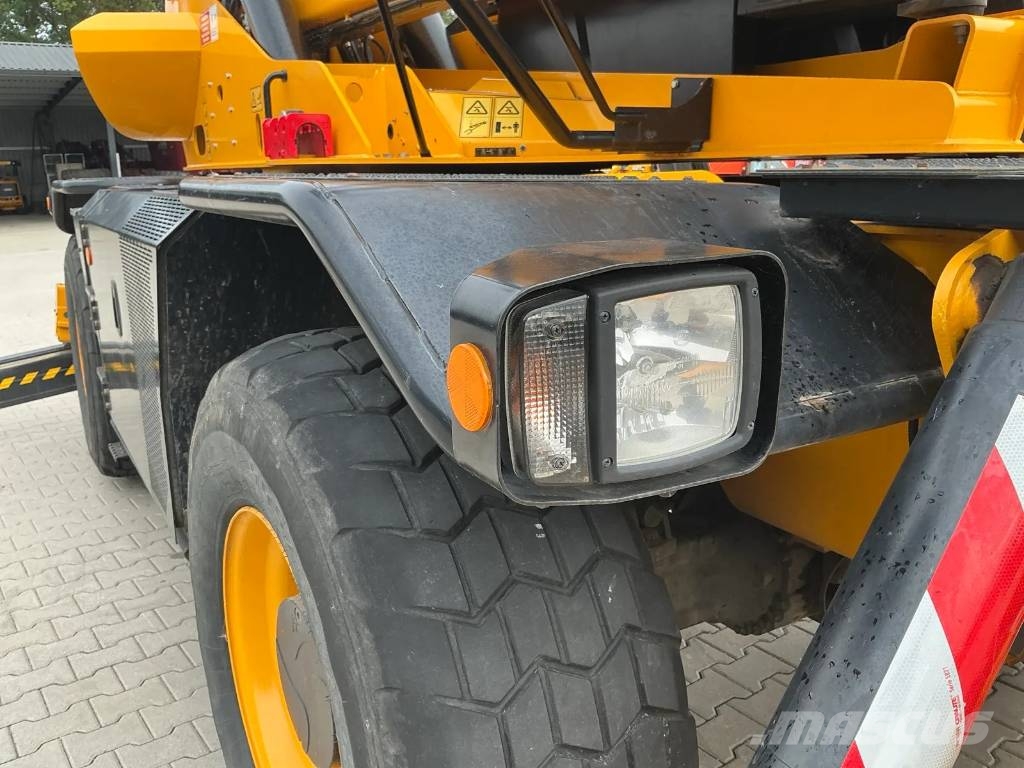 JCB 555-210 R مناولات متداخلة
