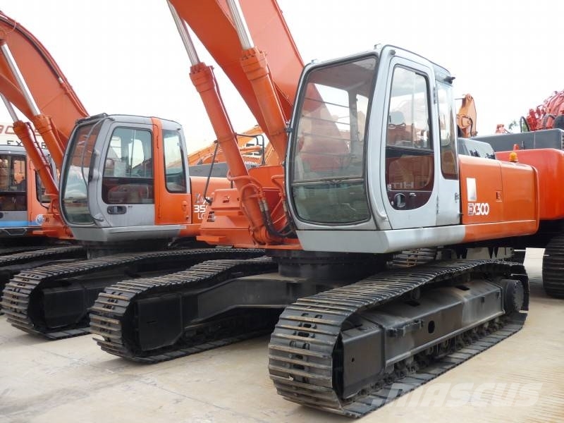Hitachi EX 300-5 履带挖掘机