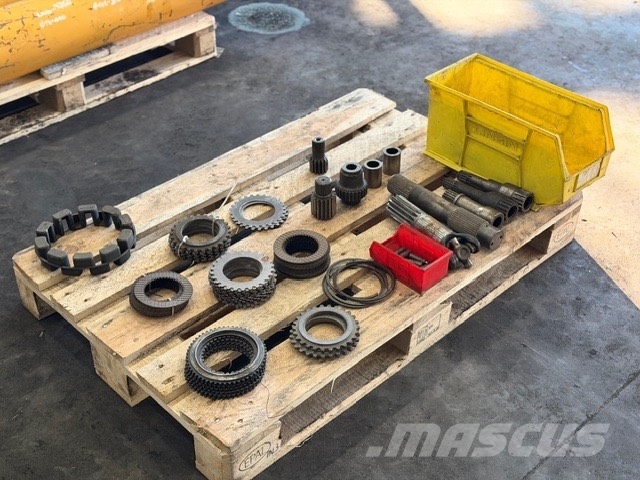 ZF USED COMPLET PARTS Axles