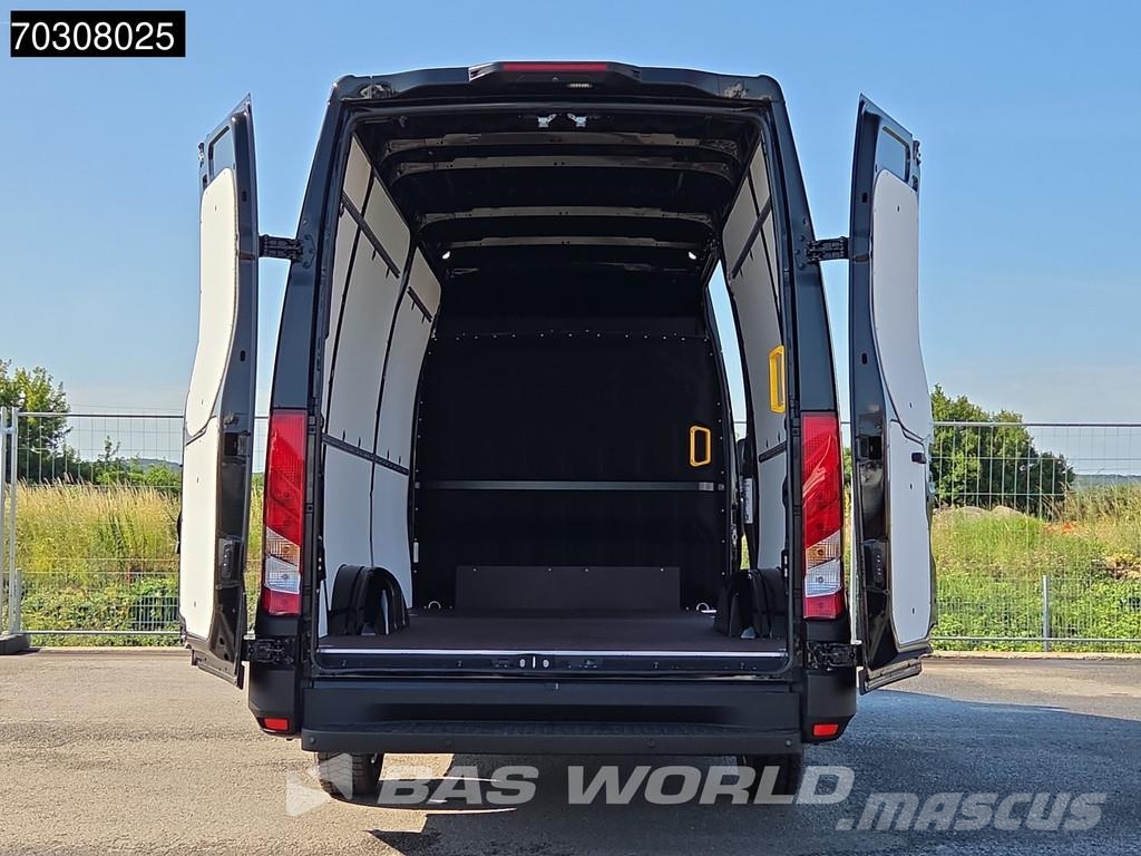 Iveco Daily 35S21 Neu! 3.0L Automatik 210PS 12m3 L2H2 AC Furgonetas cerradas