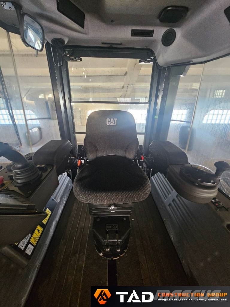CAT CB 10 其他压路机