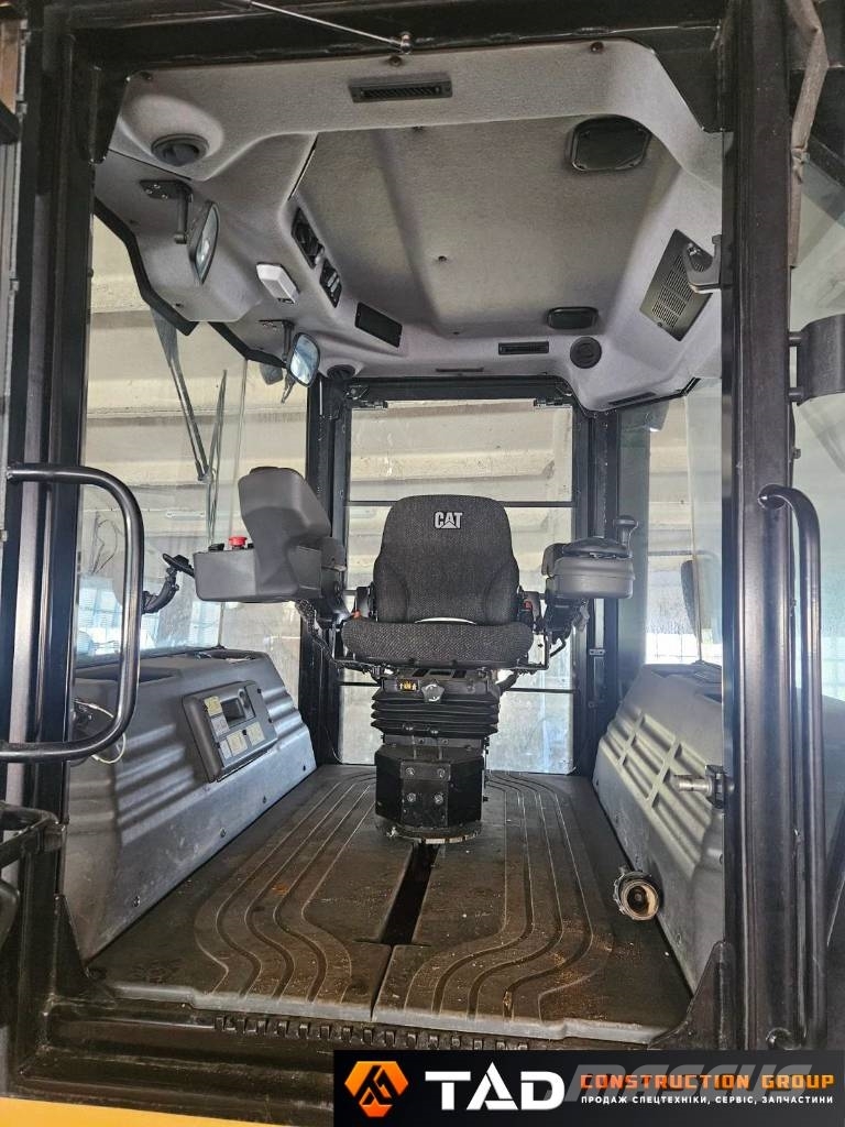 CAT CB 10 其他压路机