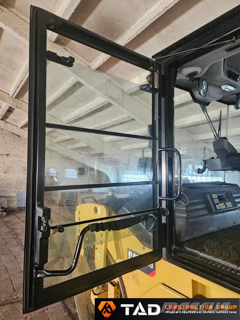 CAT CB 10 其他压路机