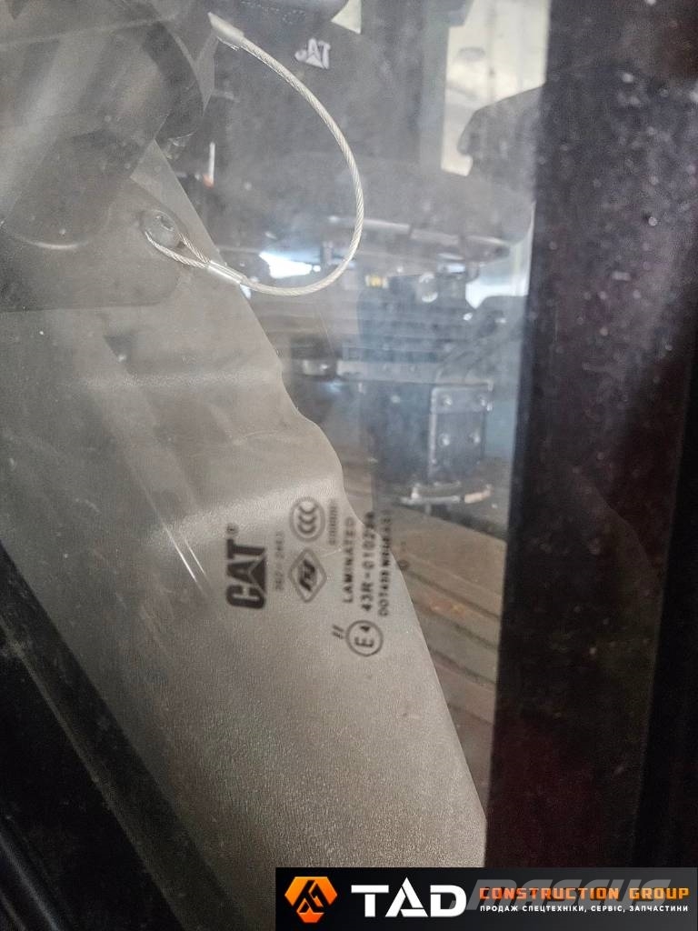 CAT CB 10 其他压路机