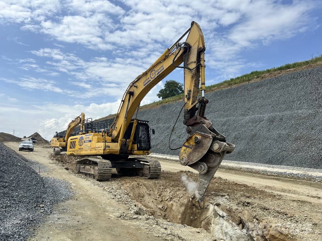 Komatsu PC 360NLC-11 حفارات زحافة