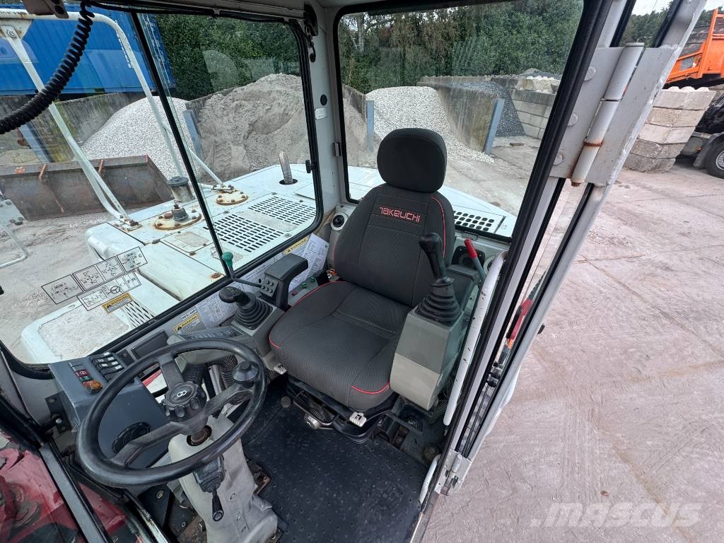 Takeuchi Tb175W Bagri na kolesih
