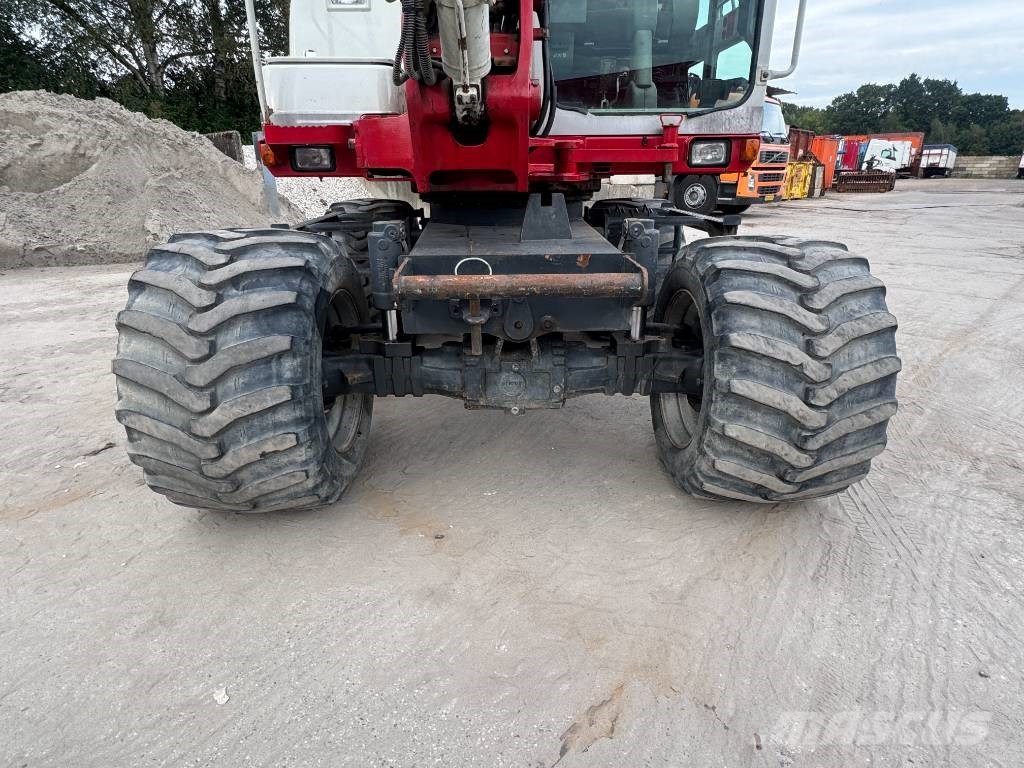 Takeuchi Tb175W Bagri na kolesih