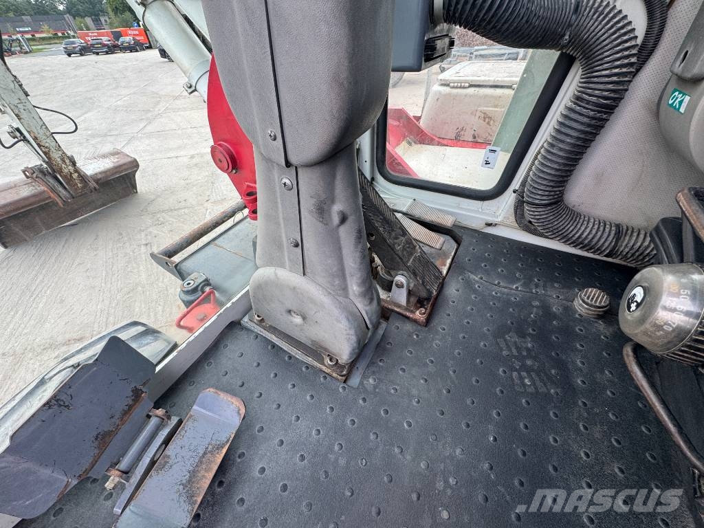 Takeuchi Tb175W Bagri na kolesih