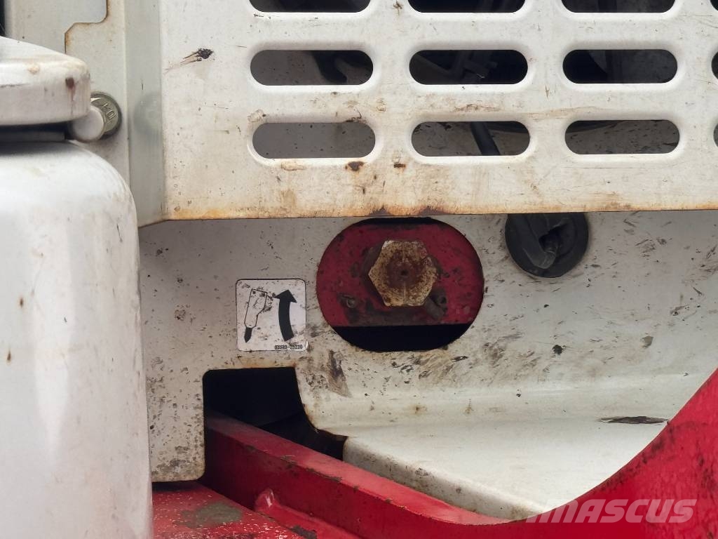 Takeuchi Tb175W Bagri na kolesih