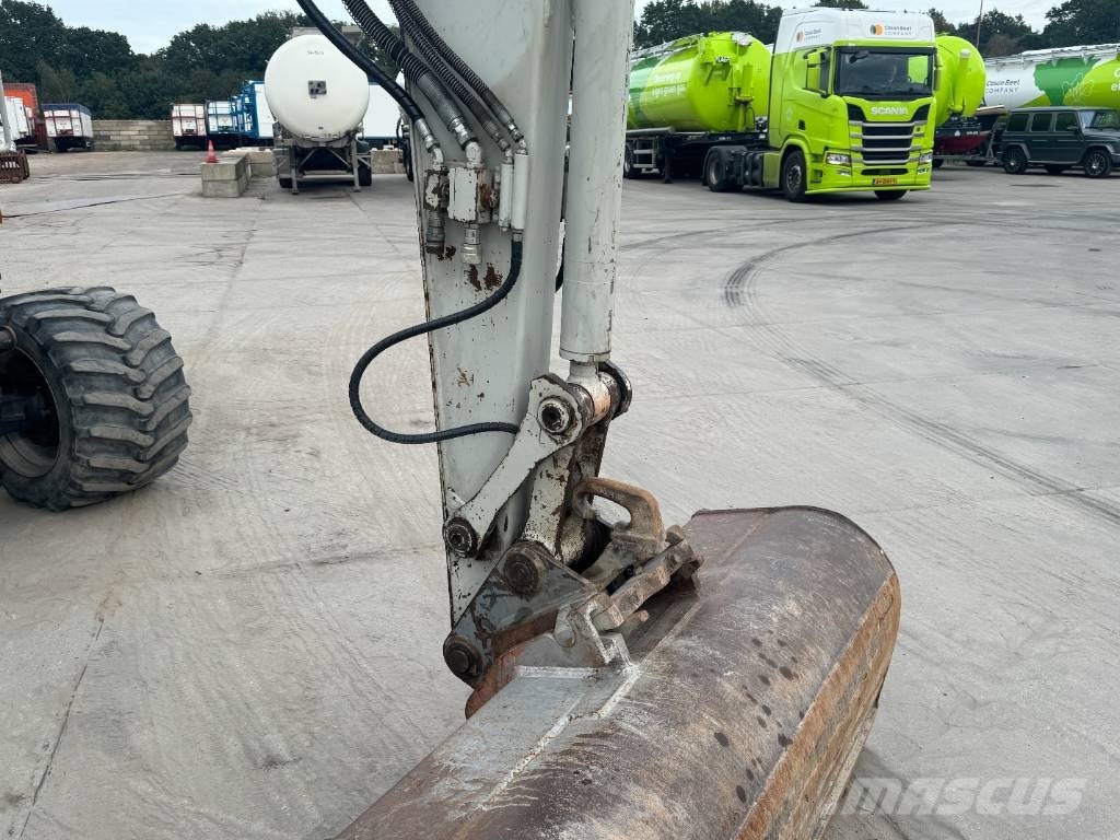 Takeuchi Tb175W Bagri na kolesih